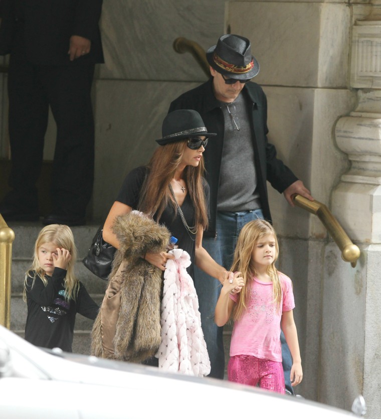 Exclusive - Denise Richards & Charlie Sheen Take Their Girls To The Museum Of Natural History